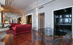 Luxury Galleria Apt - Milan Duomo